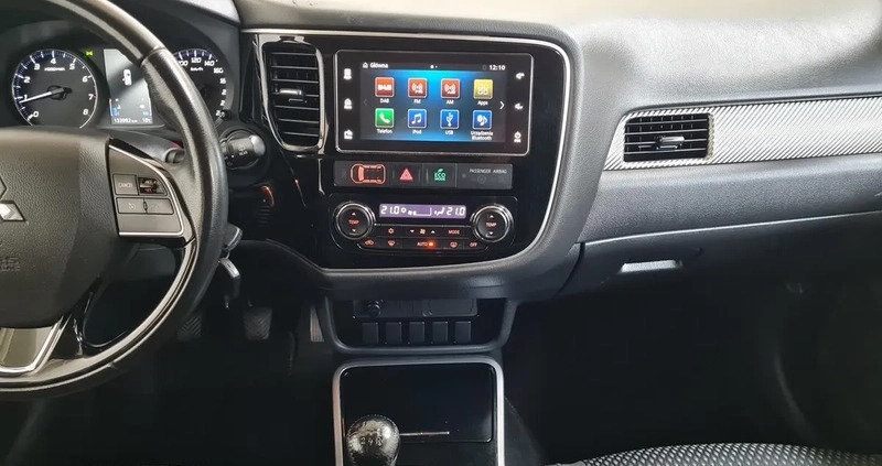 Mitsubishi Outlander cena 75000 przebieg: 133000, rok produkcji 2017 z Pilawa małe 466
